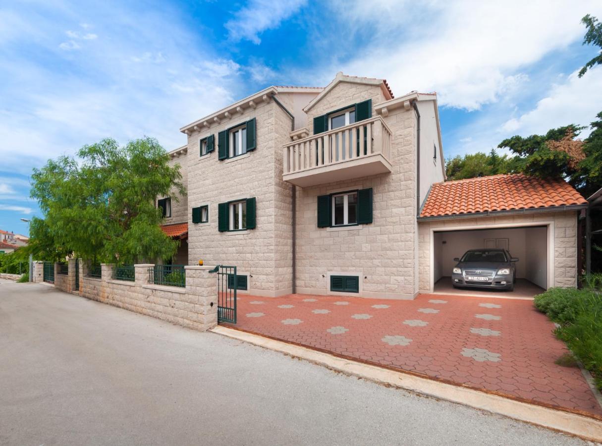 Apartments By The Sea Postira, Brac - 15242 Bagian luar foto