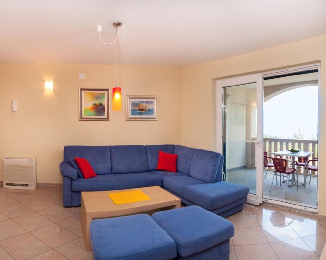 Apartments By The Sea Postira, Brac - 15242 Bagian luar foto