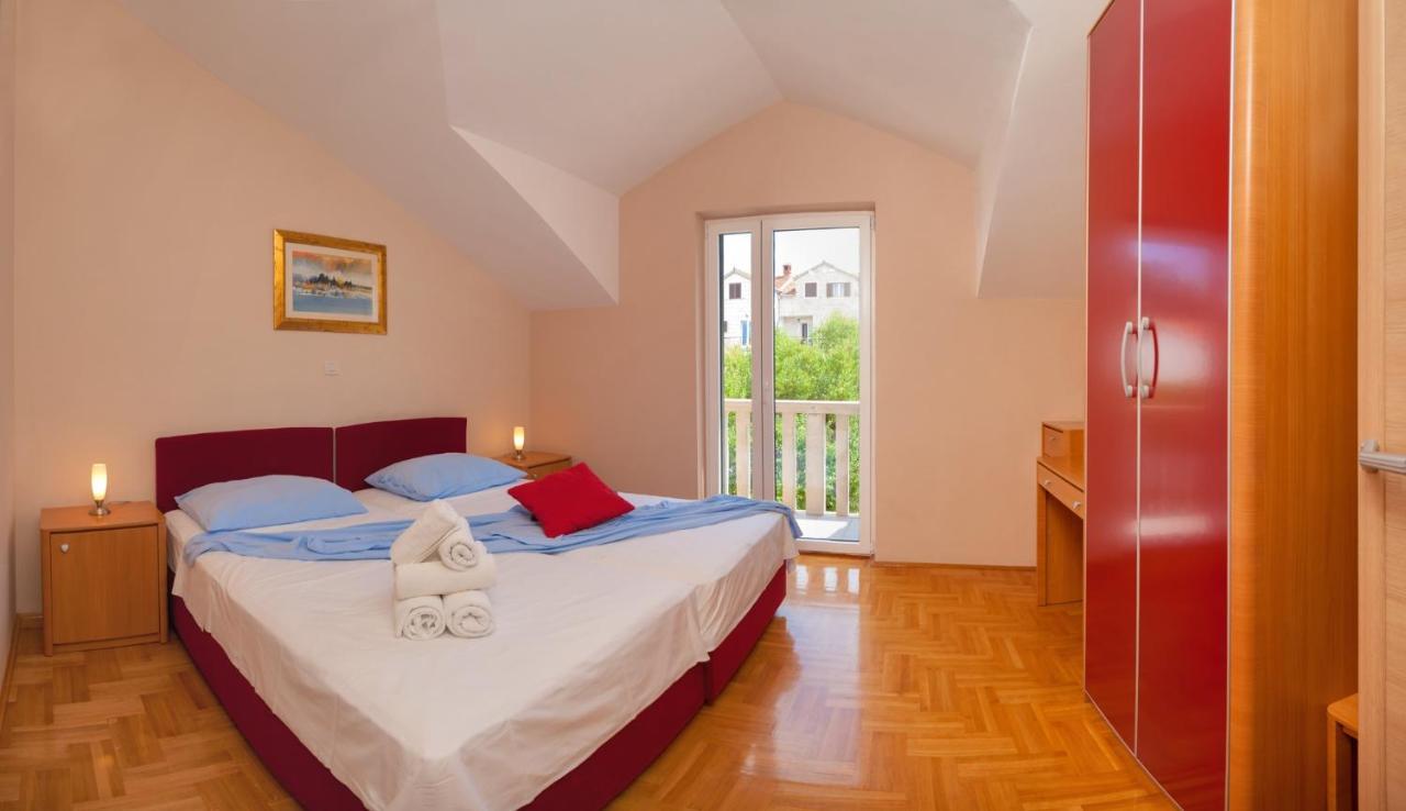 Apartments By The Sea Postira, Brac - 15242 Bagian luar foto