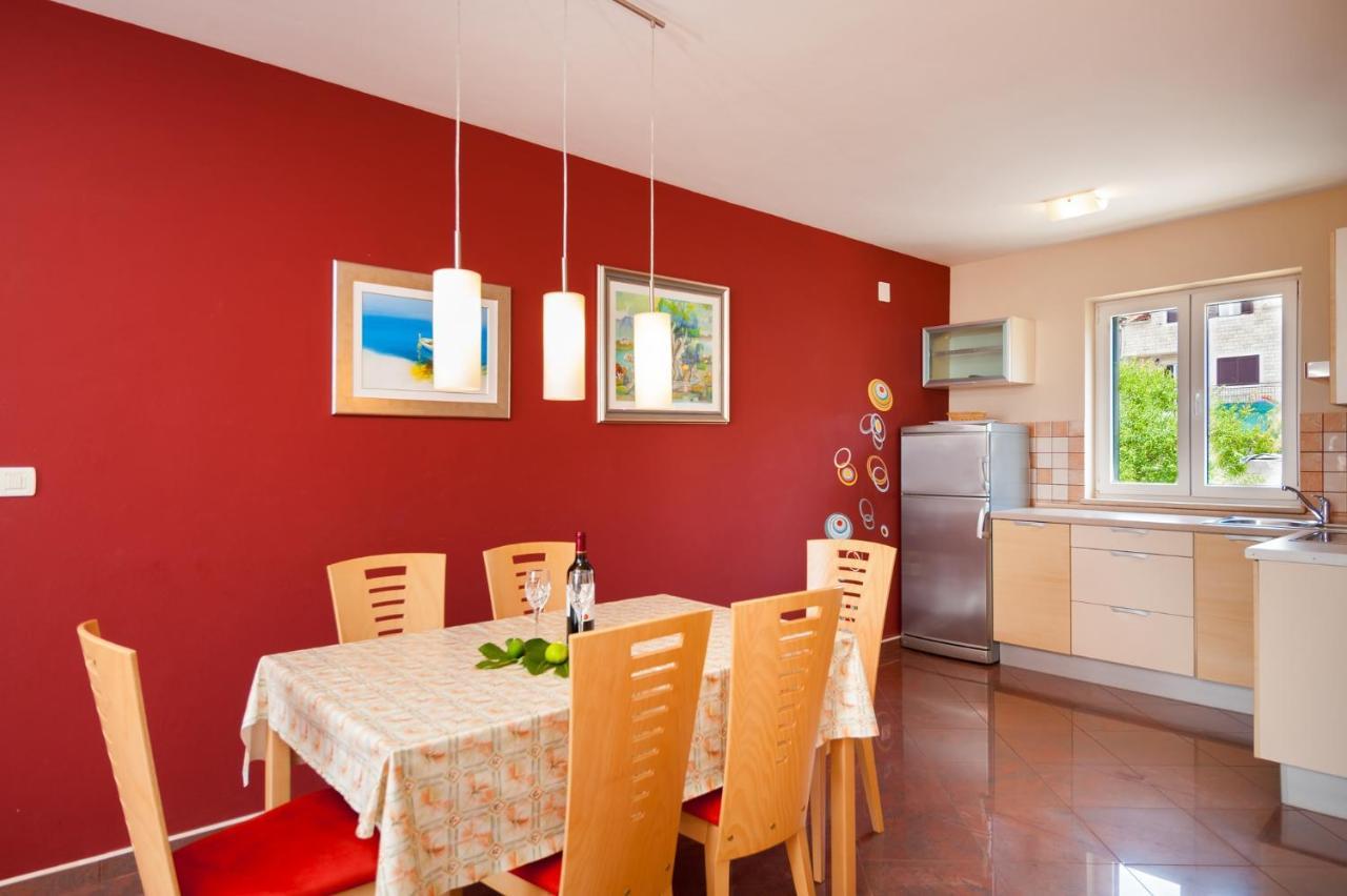 Apartments By The Sea Postira, Brac - 15242 Bagian luar foto