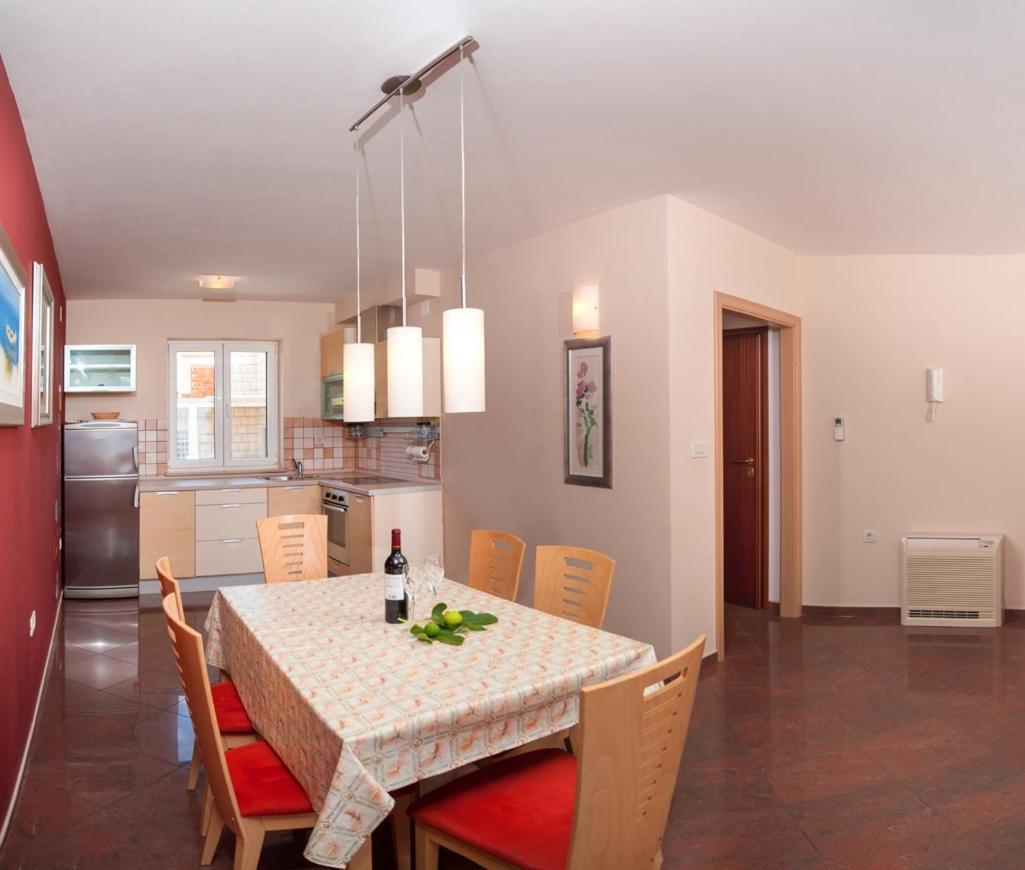 Apartments By The Sea Postira, Brac - 15242 Ruang foto